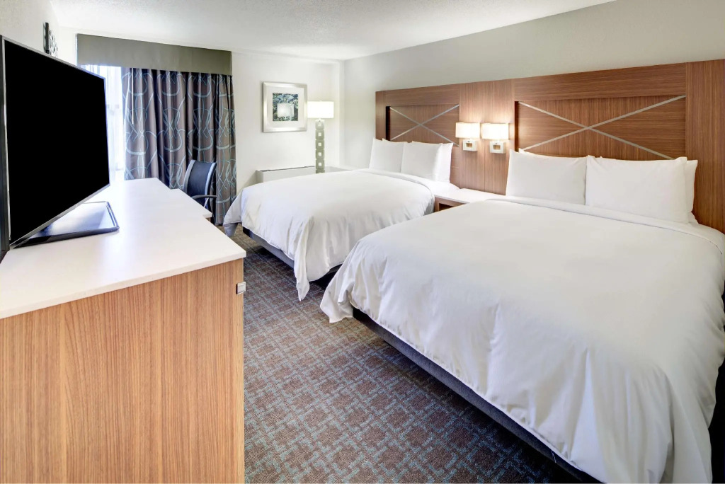 DoubleTree by Hilton Milwaukee Downtown