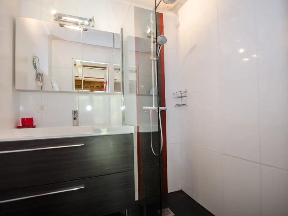 Beautiful Apartment With a Somewhat Unusual Layout Less Than 1km From the Slopes