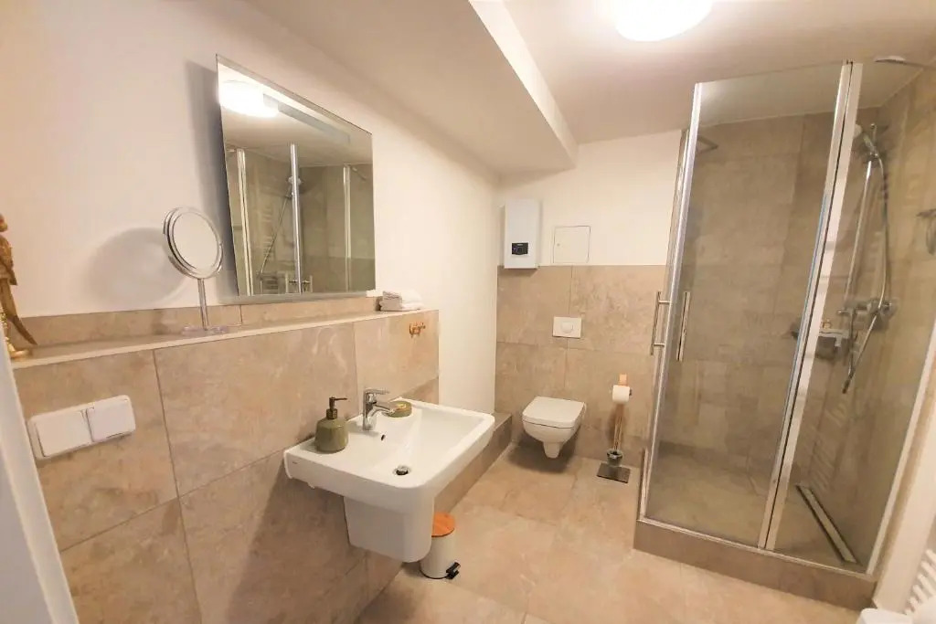 PB Ferienwohnungen - FeWo 1 - Stilvoll eingerichtetes Apartment im Herzen Senftenbergs