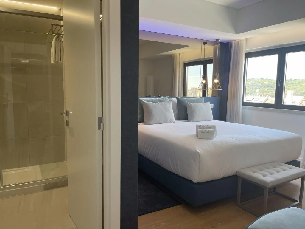 Zurin Charm Hotel