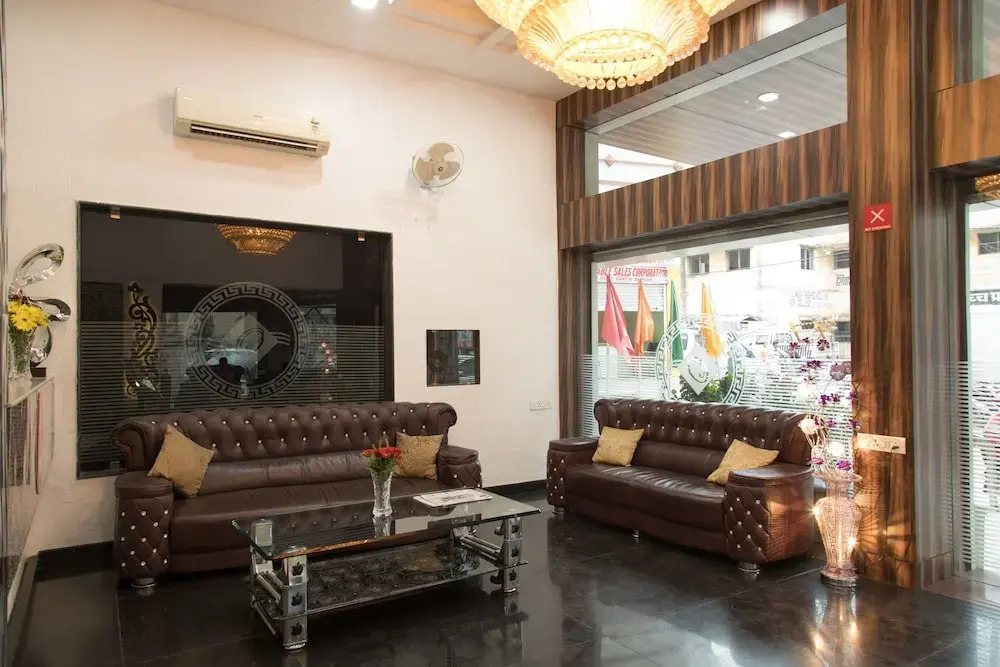 OYO Premium Nagpur C A Road