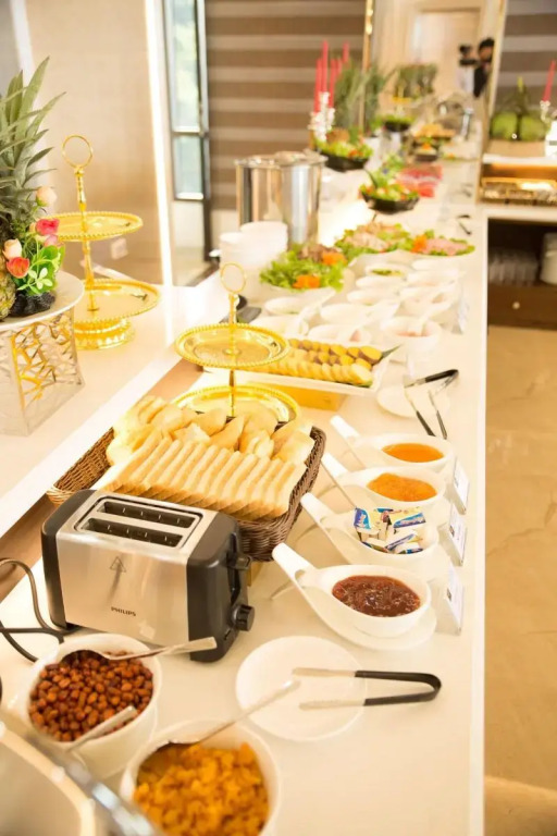 Vincent Halong Hotel