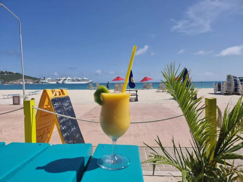 Calinago Friendly Family Sxm