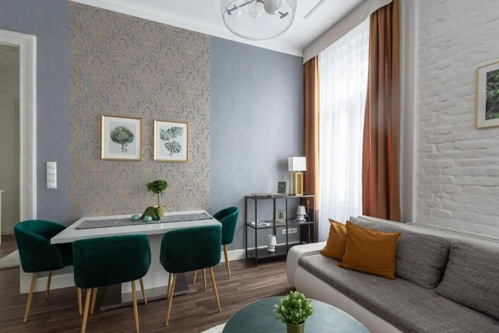 Vintage Downtown Home by Izabell