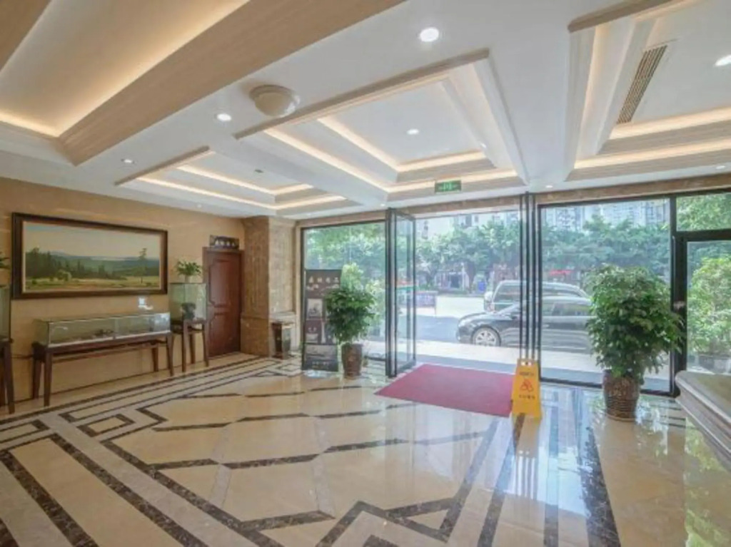 Chongqing Ba Bai Feng Traders Hotel