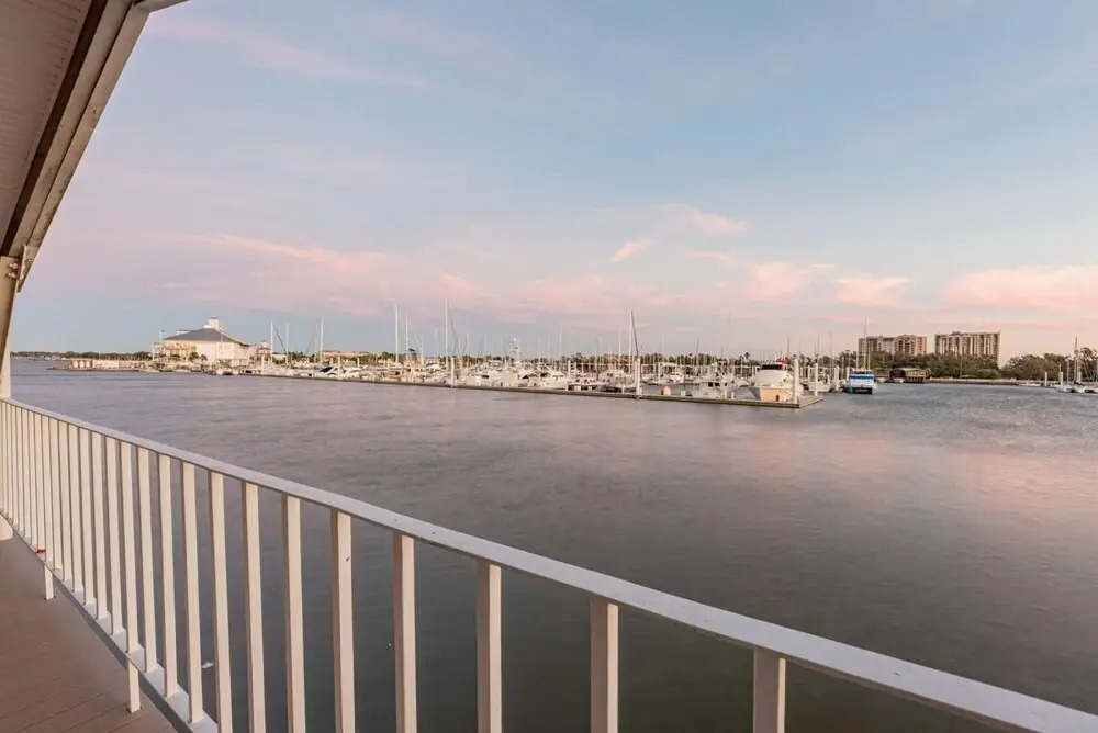 Large House on Lake Pontchartrain w Pool