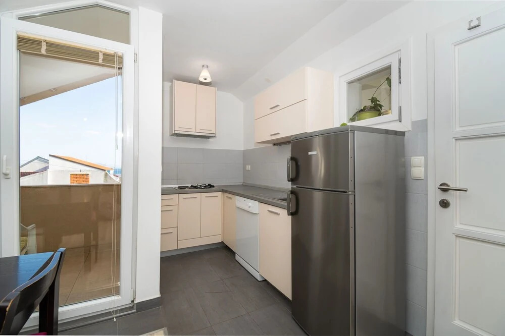 Apartment Lena City Center Near Beach