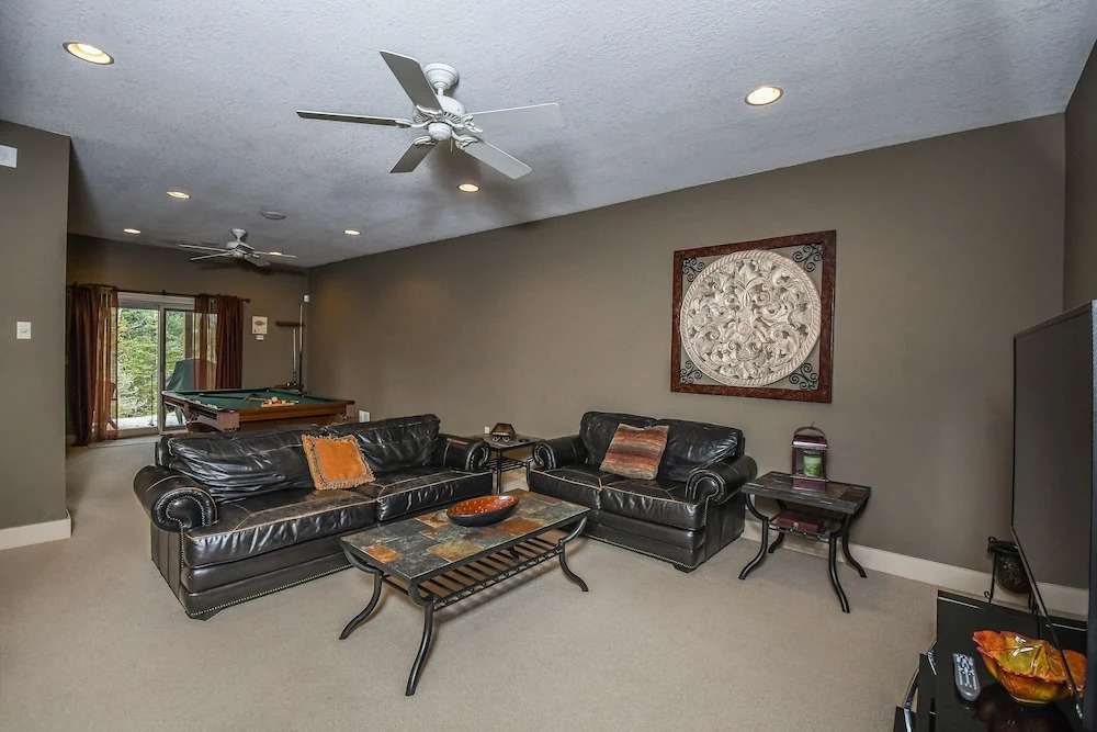 Breathe Easy 5 Bedroom Townhome