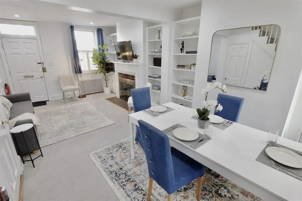 Georgetown Cobblestone Cottage - Private Parking