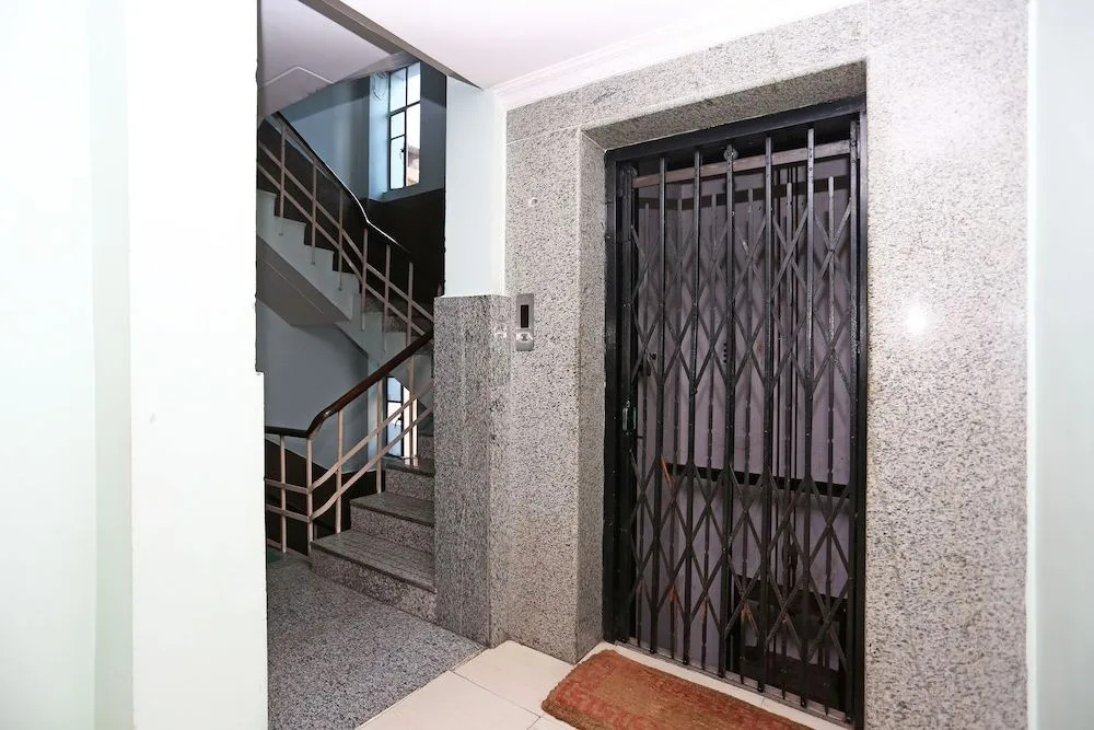 OYO Flagship 29035 Hotel Harisons Continental
