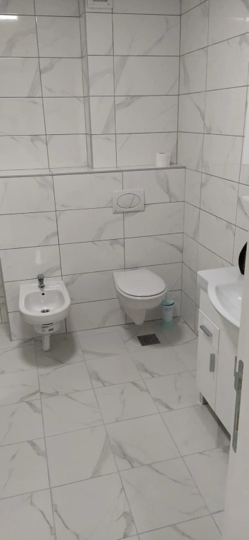 Leo Apartment