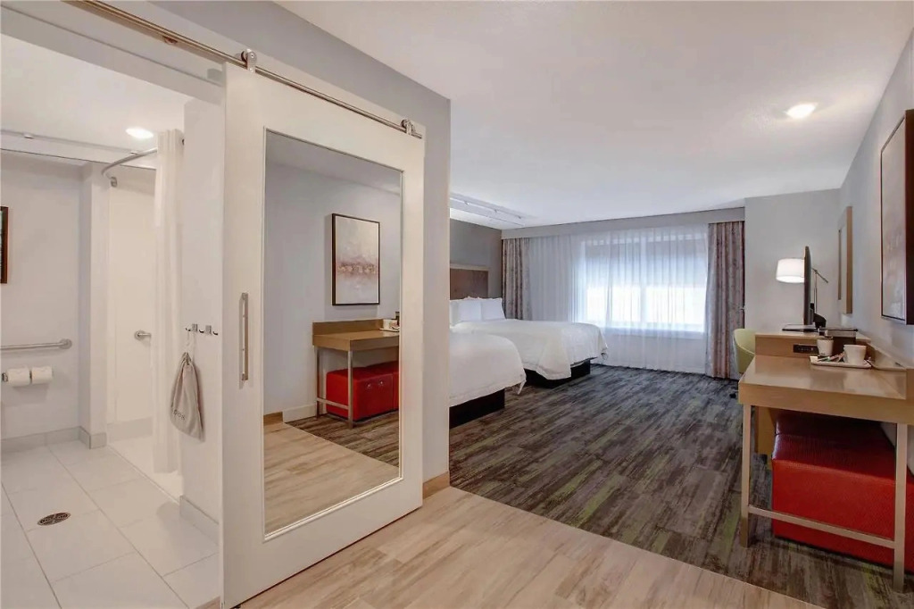Ramada by Wyndham St Paul AB
