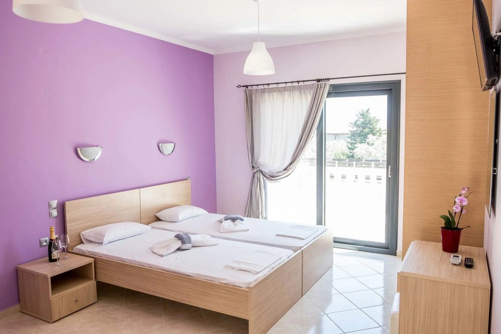 Golden Sun Suites