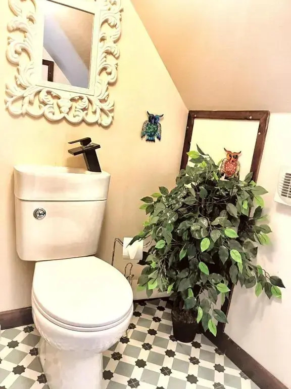 Primrose 15-Kaowood-Hot Tub-Pet friendly-Tenby