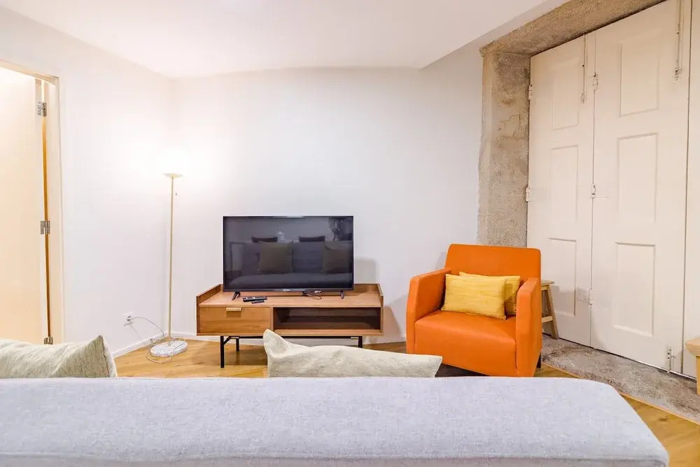 Charming 1-bedroom Apartment in Porto