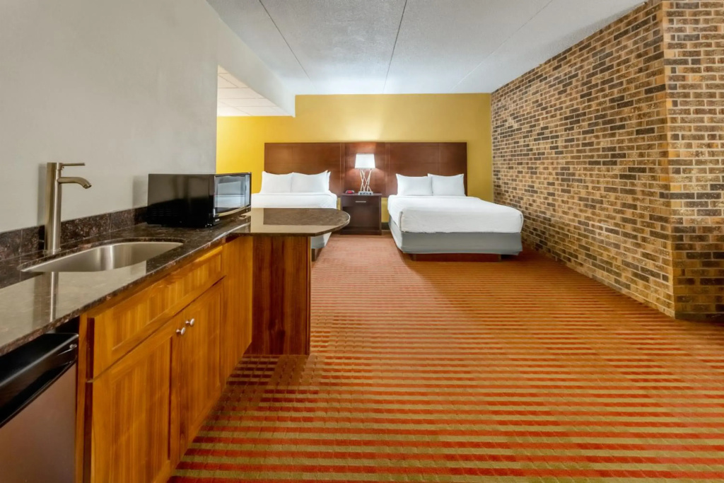 Grand Williston Hotel and Conference Center