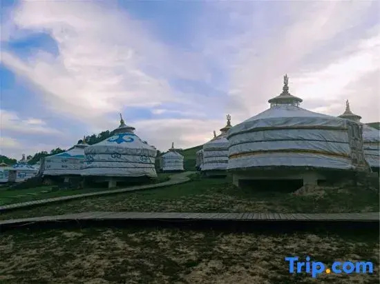 Long County Guanshan Xiduri Yurt