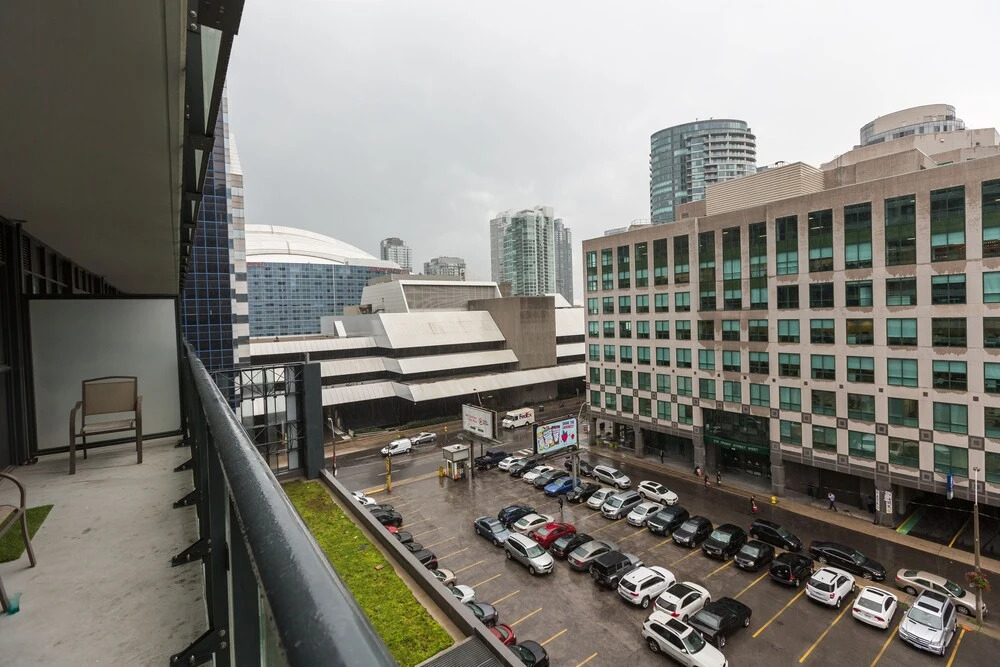 Applewood Suites - Front Street West