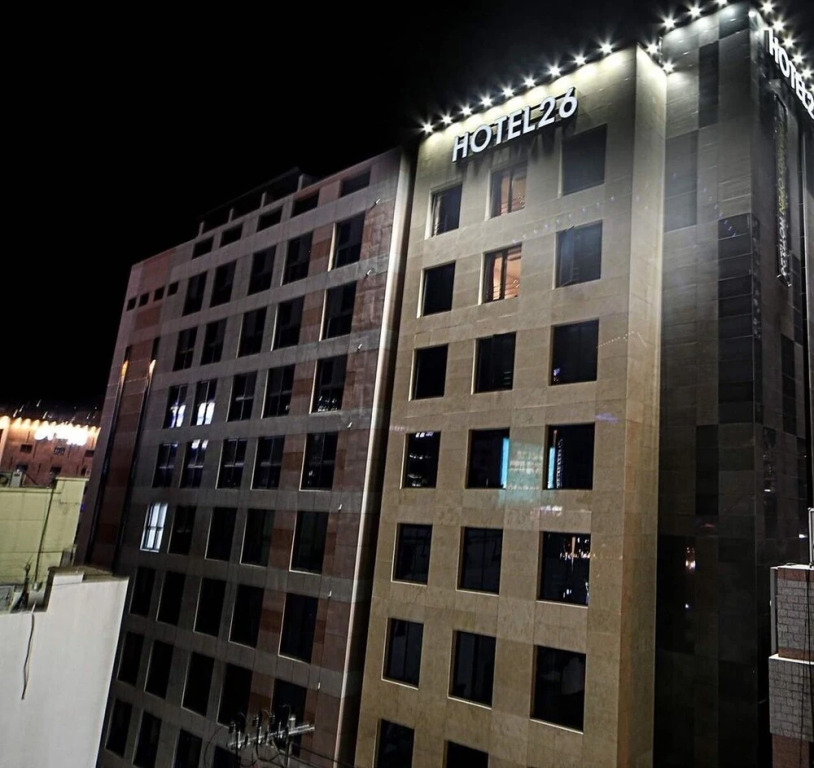 Maximum Hotel