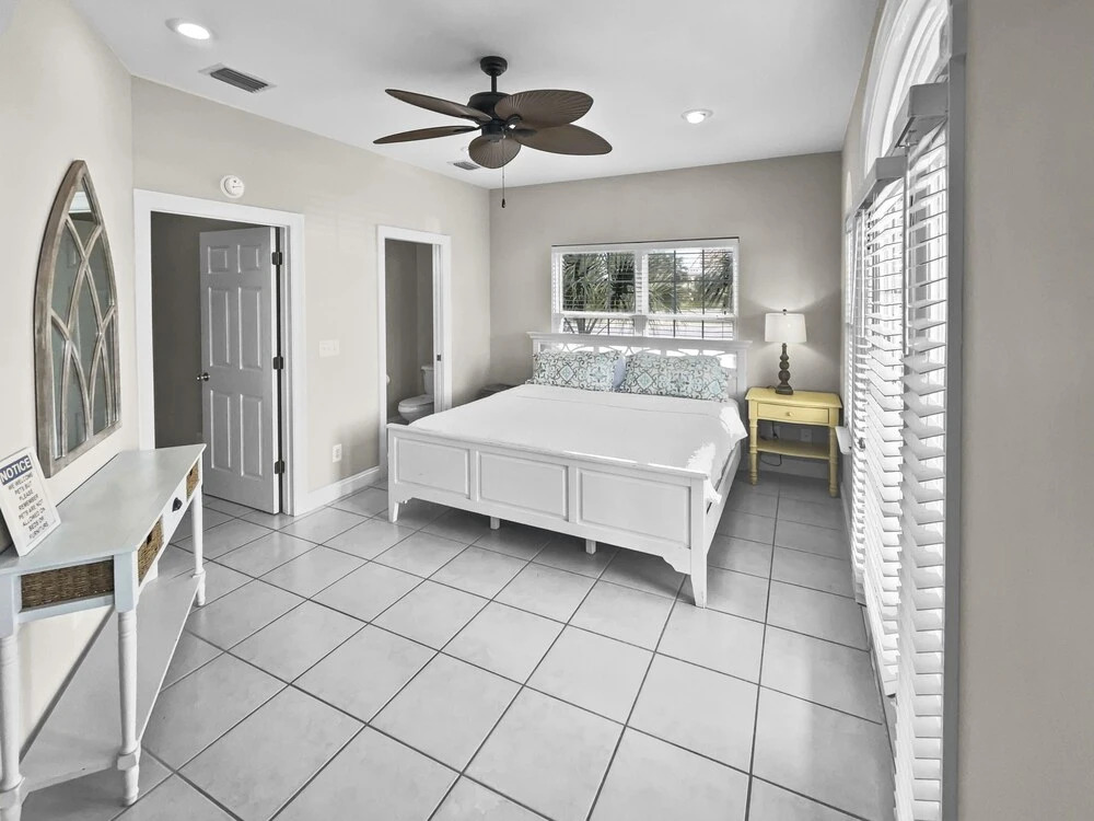 Paradise By The Pier 2 Bedroom Home by RedAwning