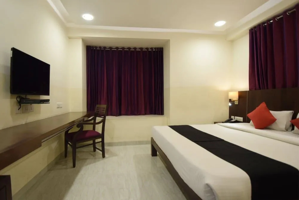 Capital O 23134 Hotel Radiant Star