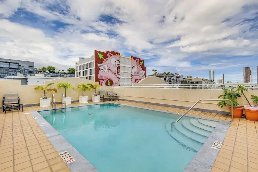 Wynwood Condo, Walk to Restaurants & Nightclubs!
