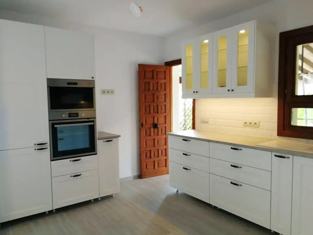Villa With 5 Bedrooms in Estepona, With Private Pool, Enclosed Garden and Wifi - 500 m From the Beach