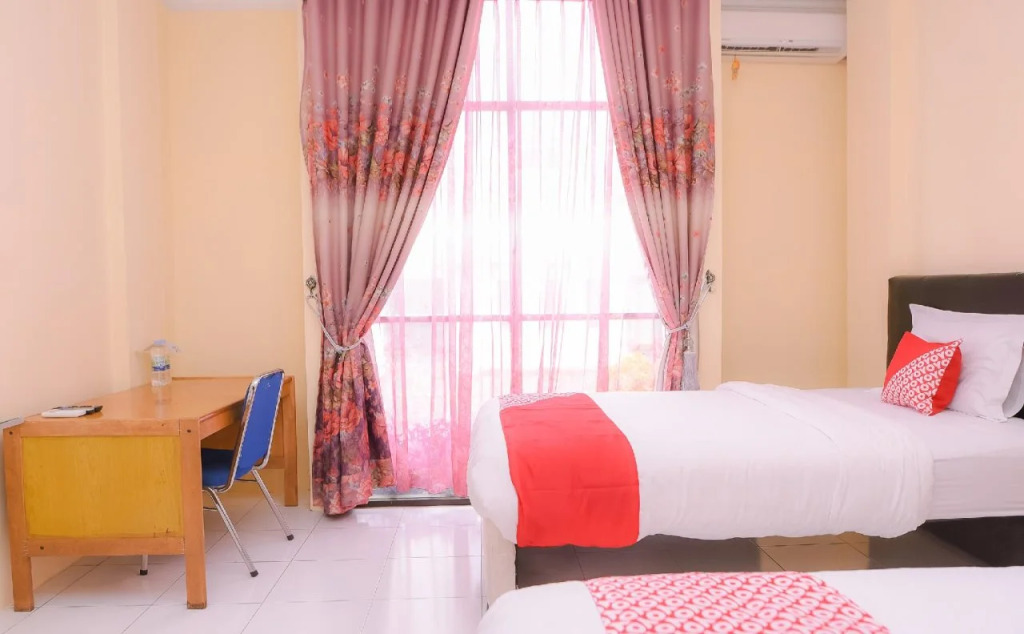 Oyo 884 Rumoh Pmi Hotel