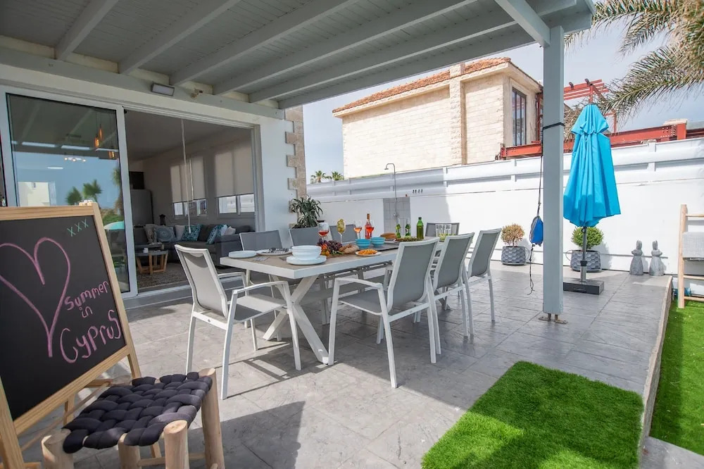 Ayia Thekla Seafront Villa Dagi