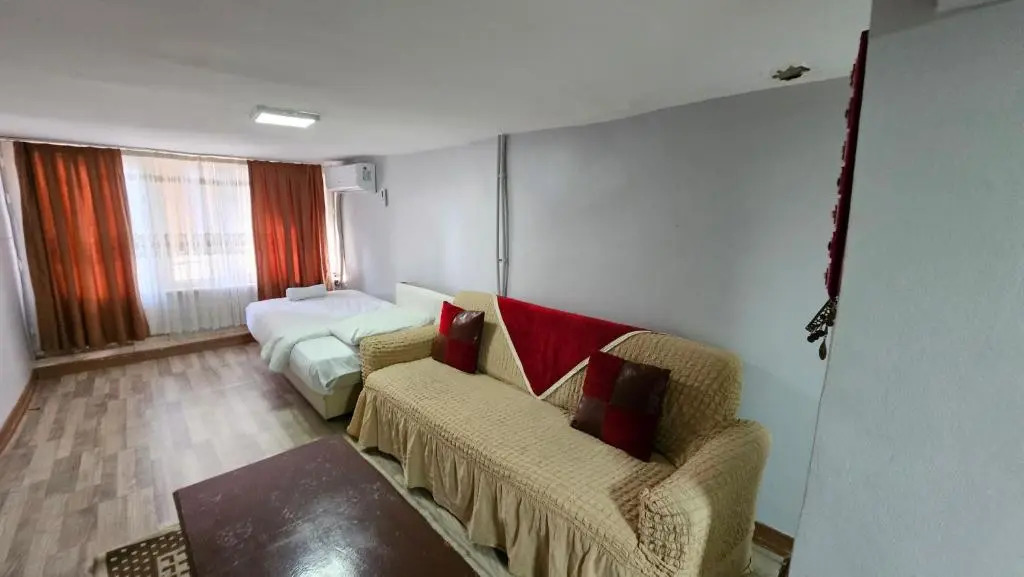 Taksim Suite II