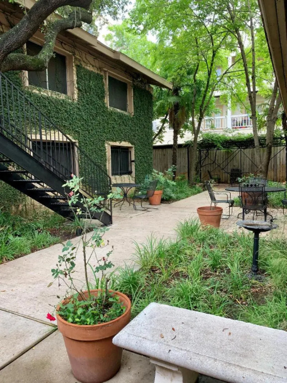 The Quarters at Hardin House
