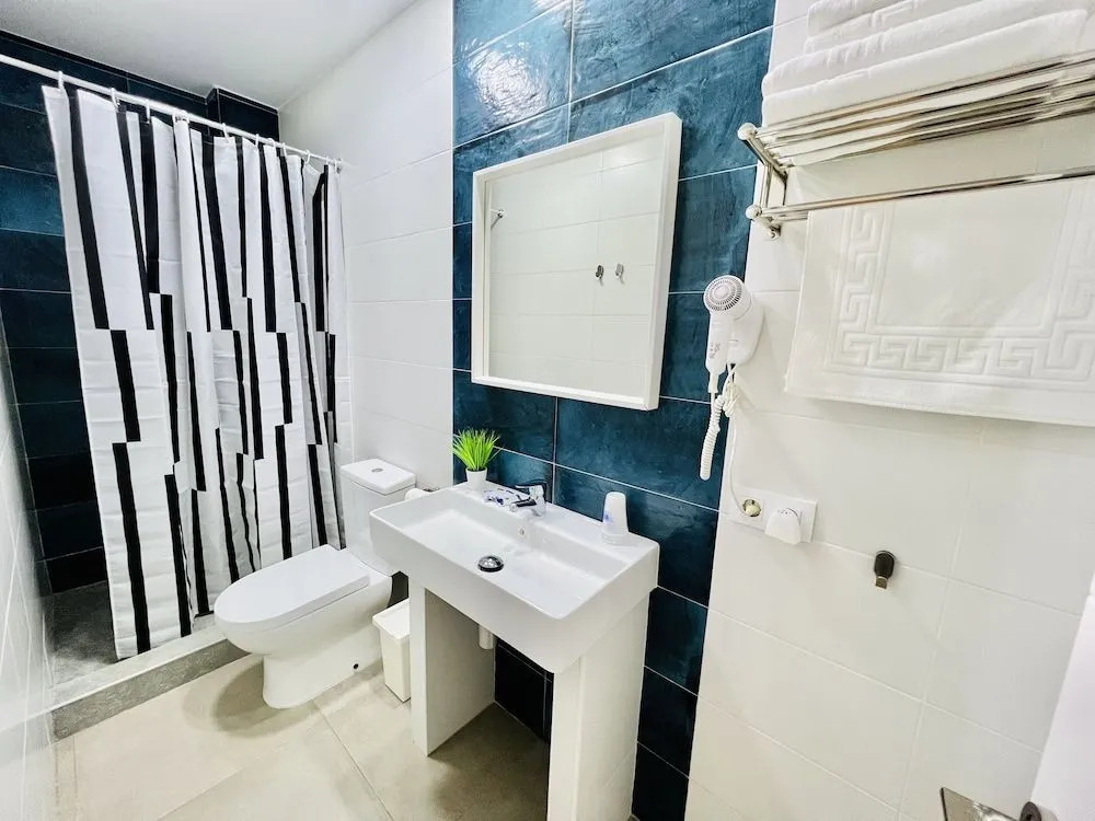 DORI ROOMS - Hostal