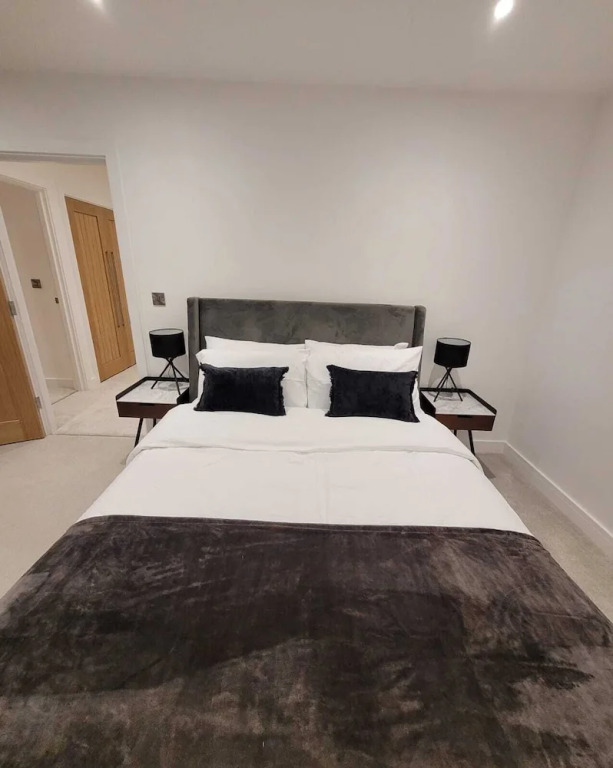 Lux 1 Bed Flat In The Heart Of Rochester