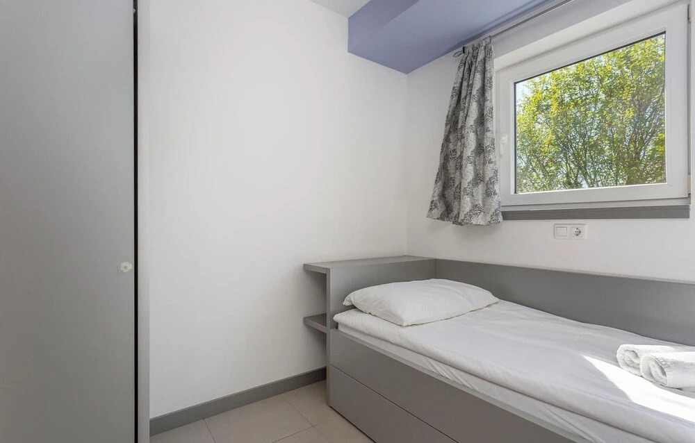 Amazing Apartment in Njivice With Wifi and 3 Bedrooms