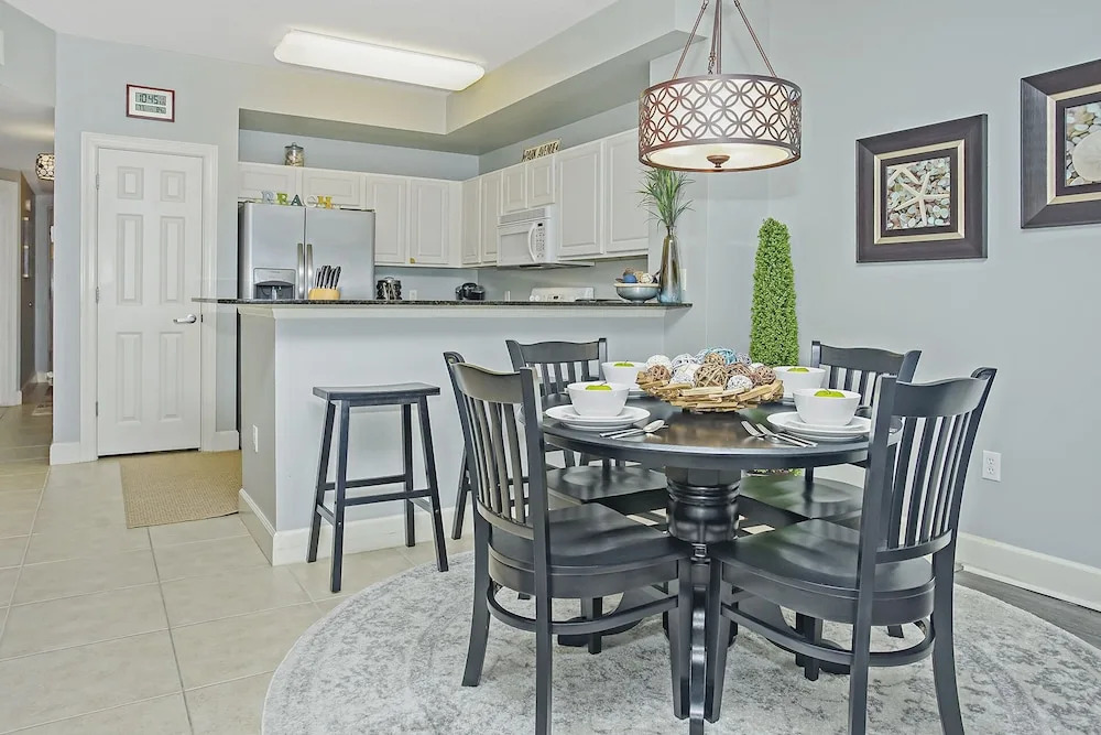 Sunrise Beach 1401 - Beachfront Condo