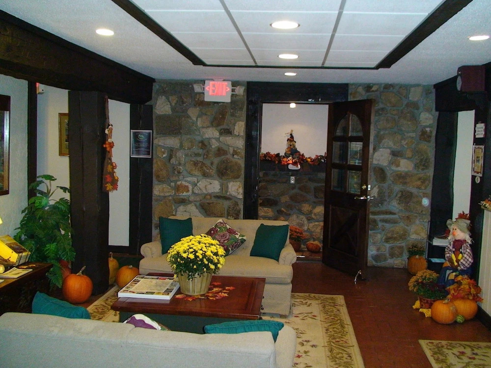 Beech Mountain Inns