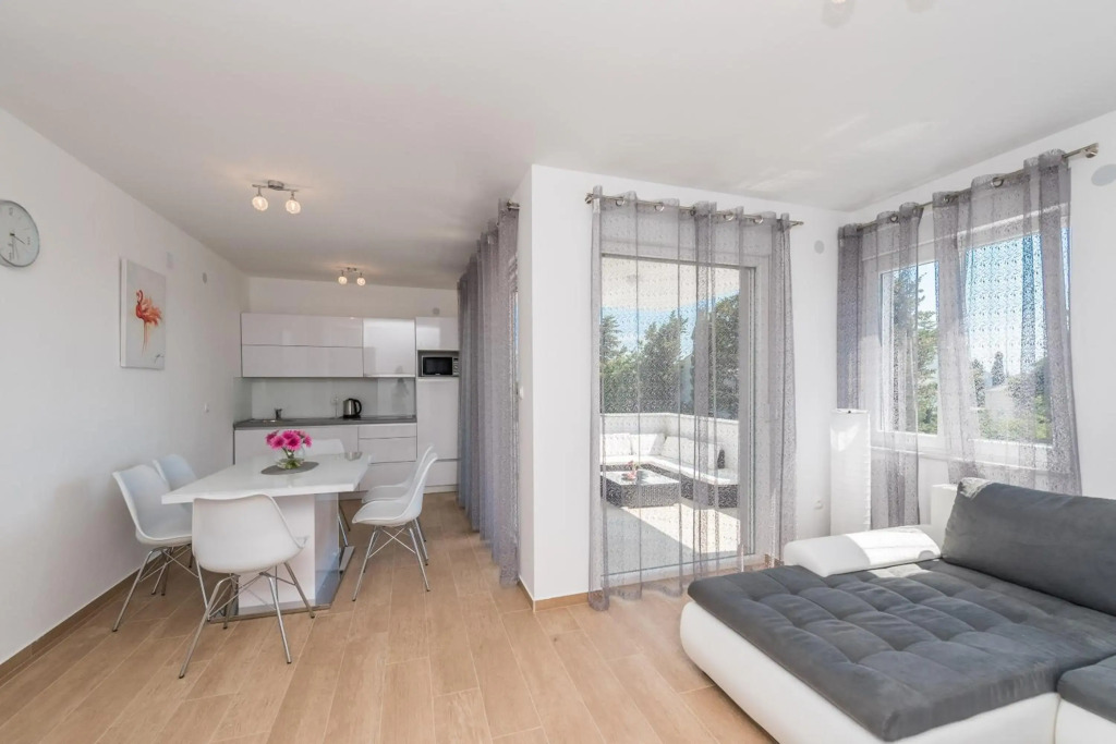 Villa Star 4 luxury apartment with a pool