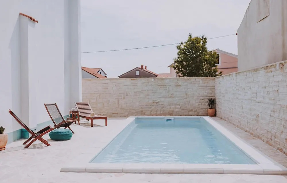 Amazing Home in Preko With 6 Bedrooms, Wifi and Outdoor Swimming Pool