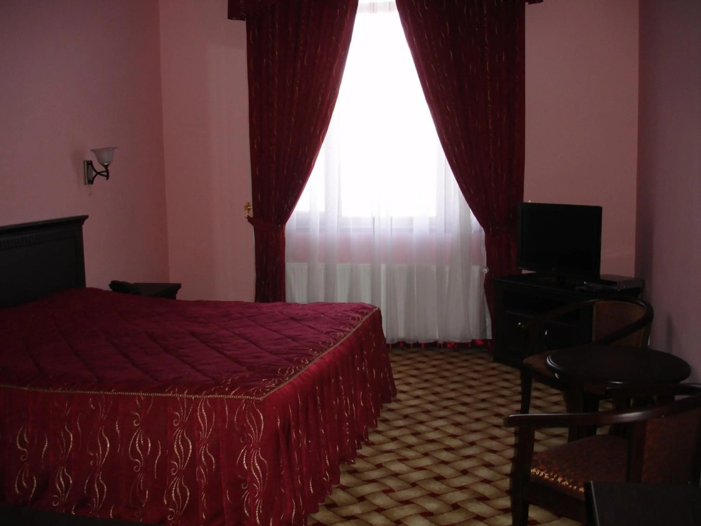 Jahon Palace
