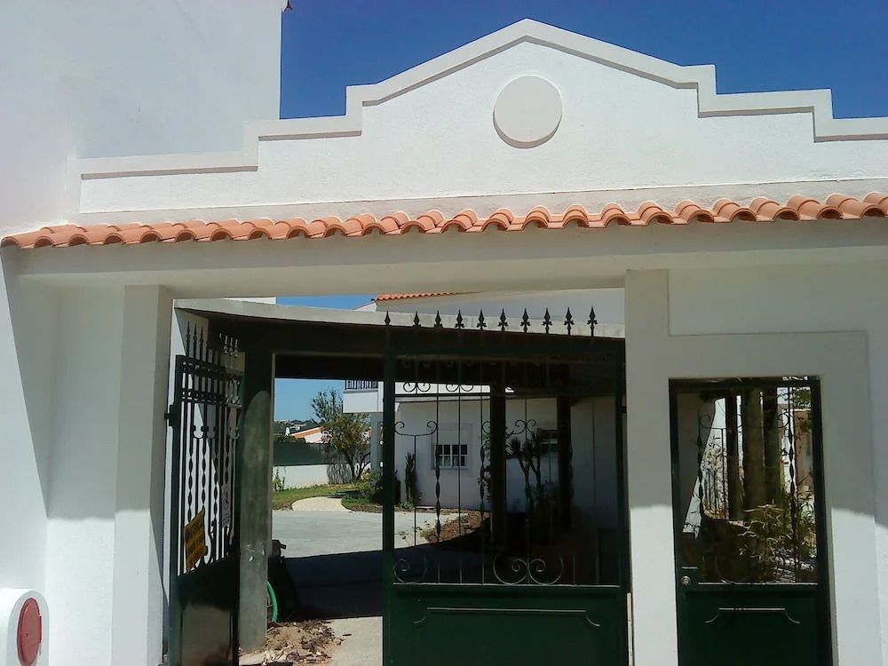 Albufeira 2 Bedroom Apartment 5 min From Falesia Beach and Close to Center! B