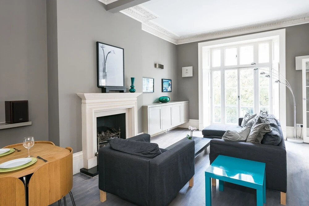 Spacious Period Property Next To Westfield