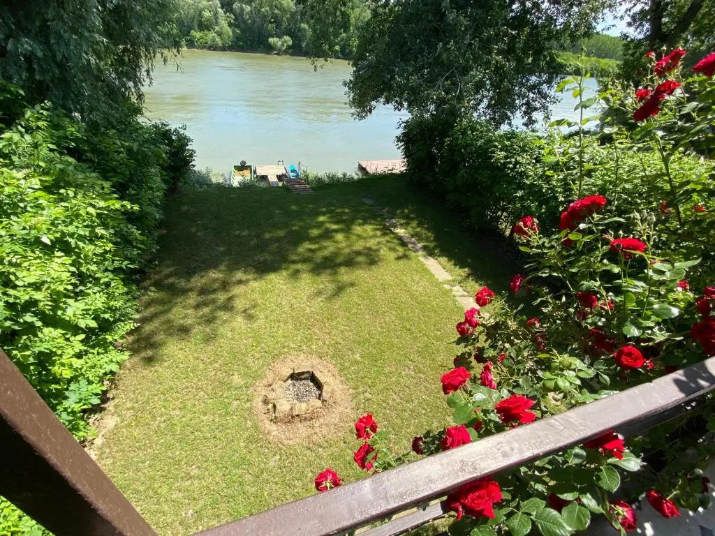 Aqua Bella Apartman