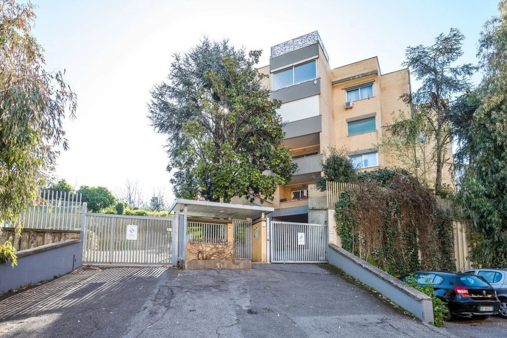 Colourful And Bright Flat Near Vatican