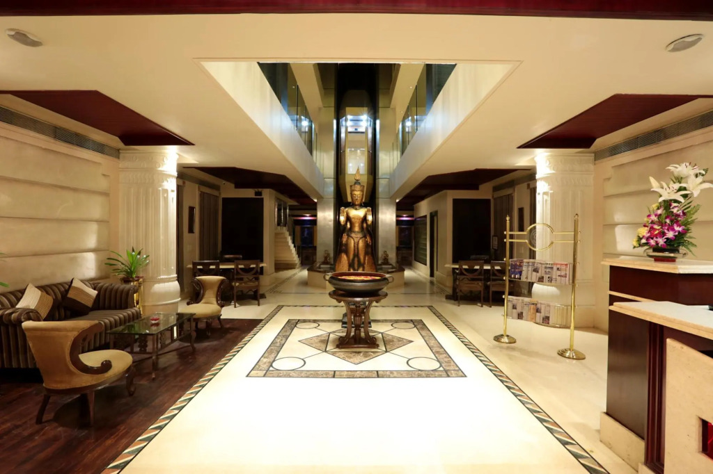 Pragati Manor