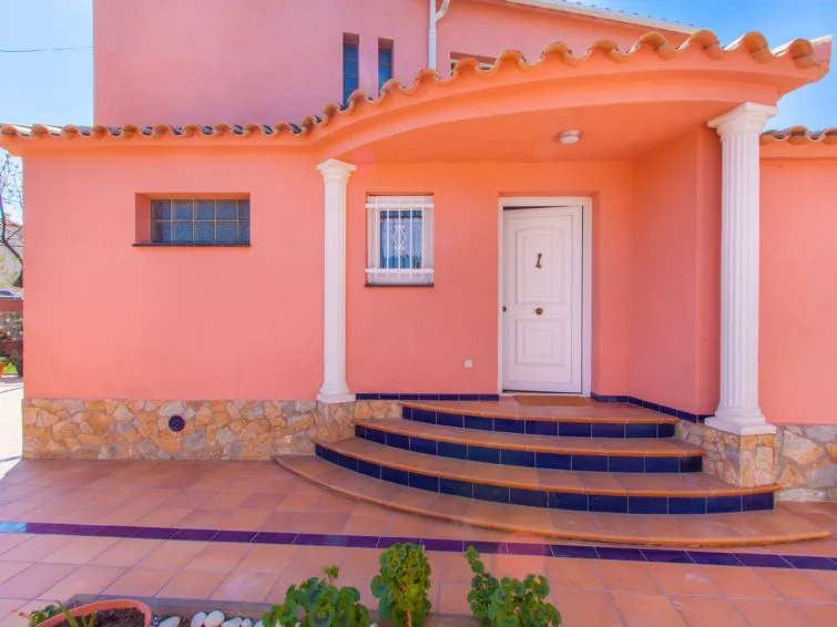Holiday Home Requesens by Interhome