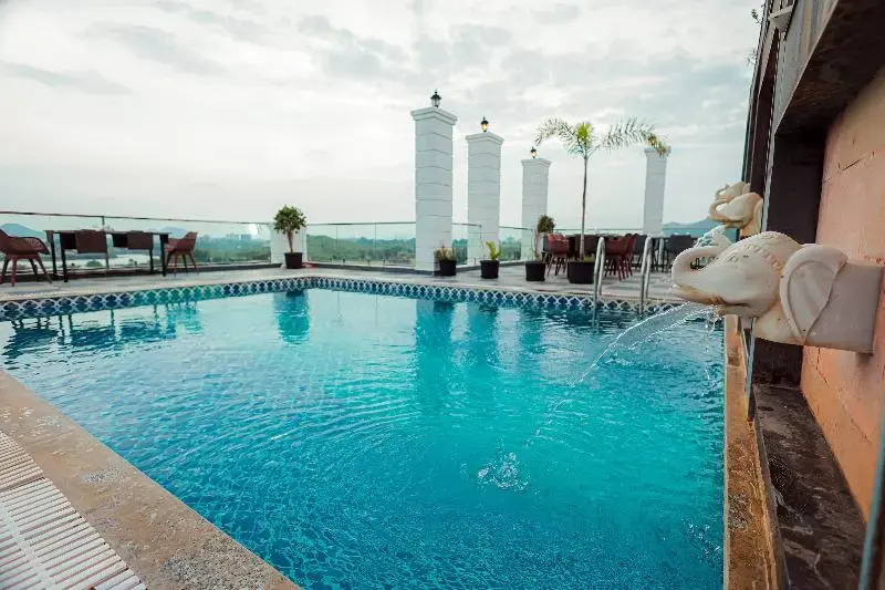 Revaas Lake View Boutique Stay