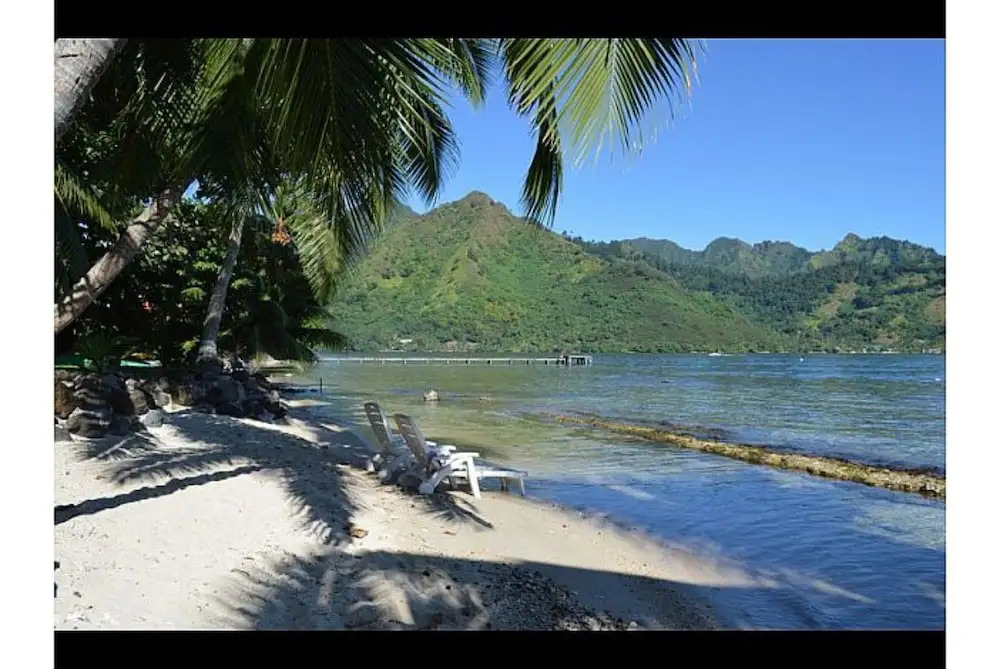 Fare Upu beach front cottage - Moorea