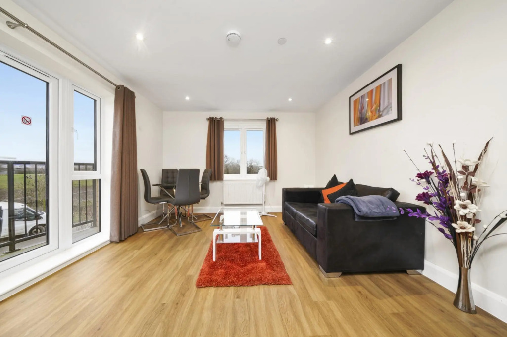 London Heathrow Living Serviced Apartments - Apt 8