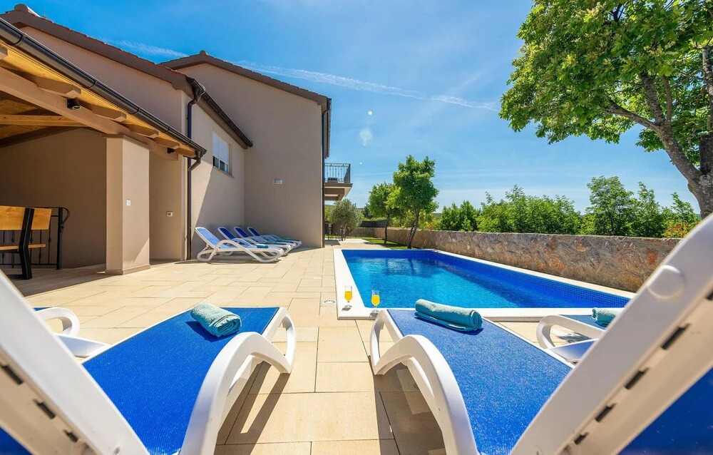 Gorgeous Home In Rovanjska
