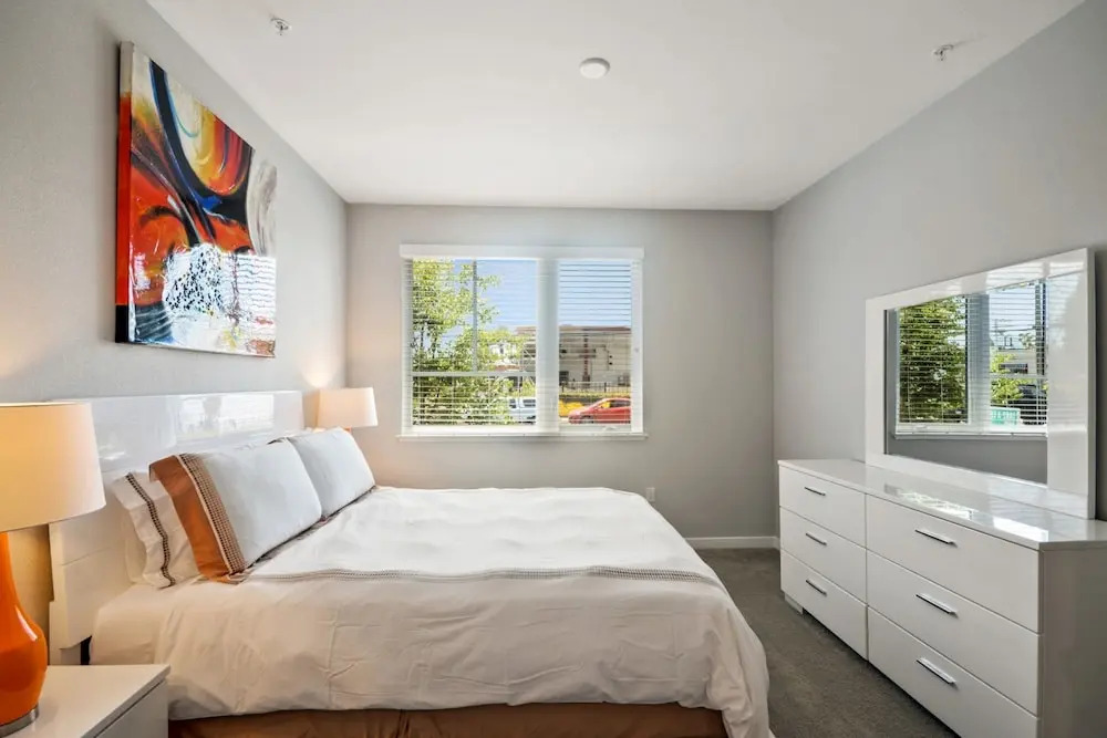 Bluebird Suites near Facebook HQ